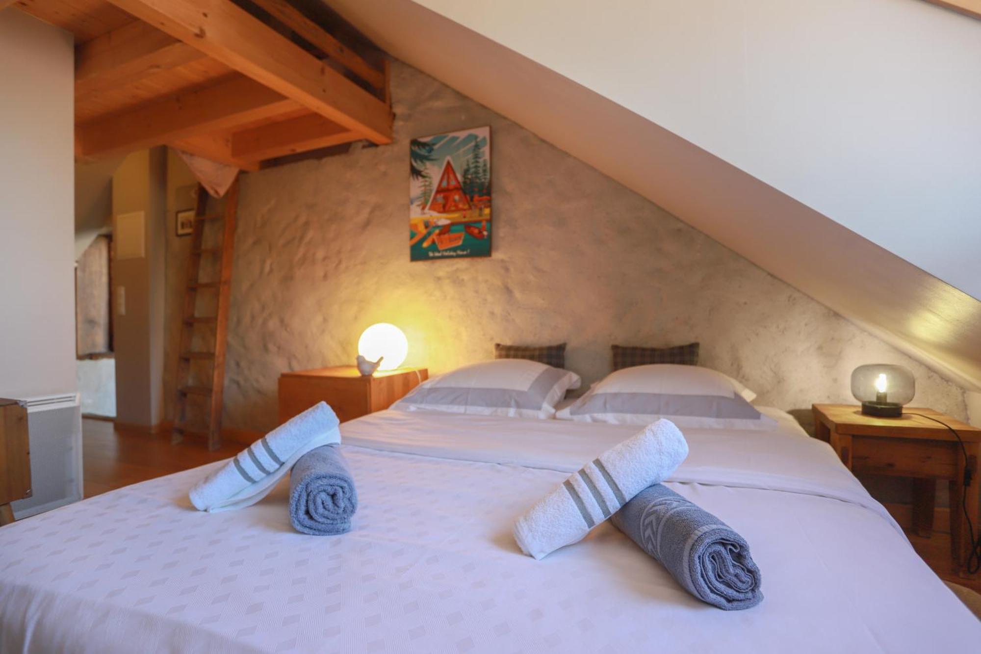 Nid Douillet Bed & Breakfast Анси Екстериор снимка