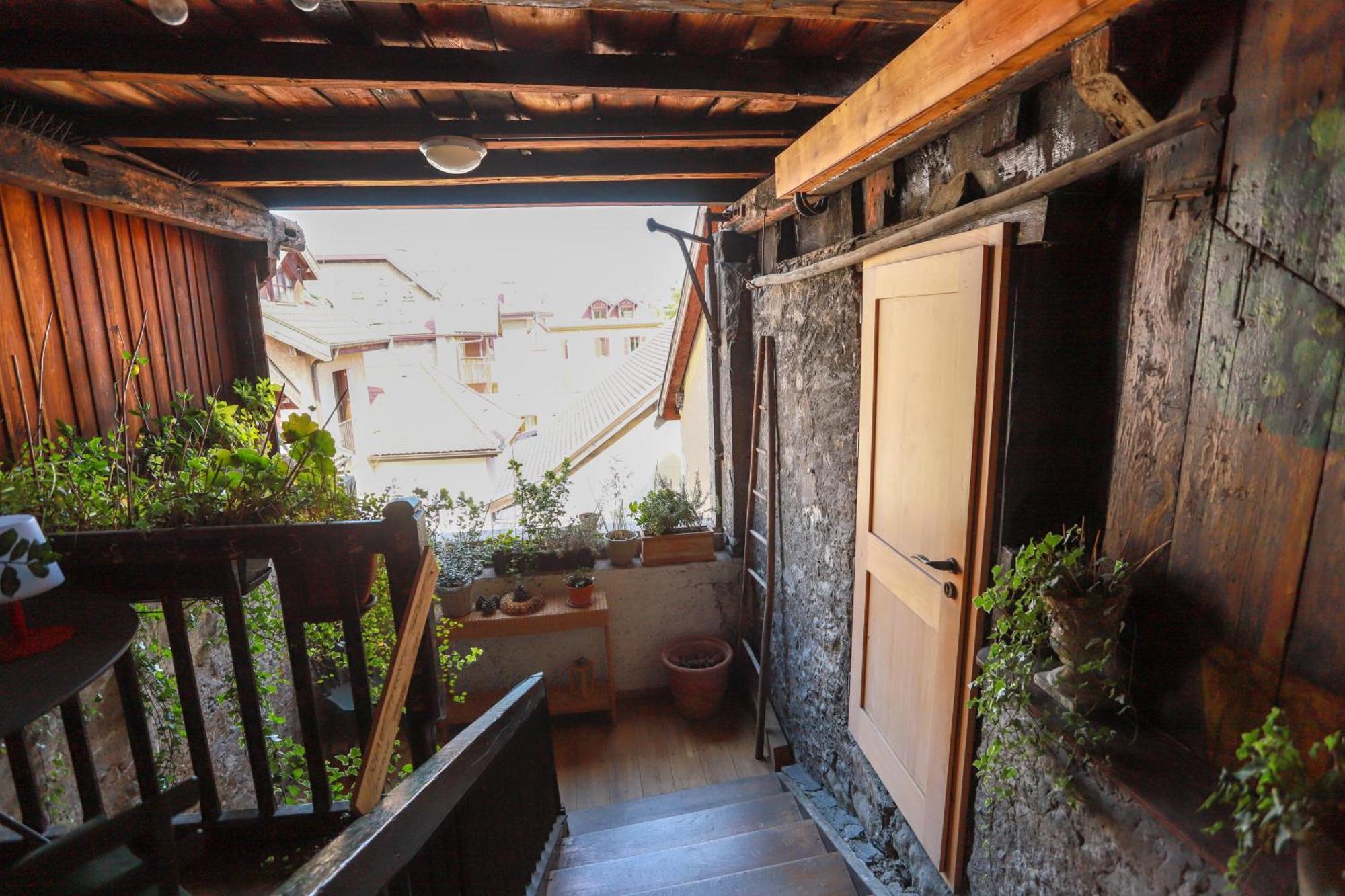 Nid Douillet Bed & Breakfast Анси Екстериор снимка
